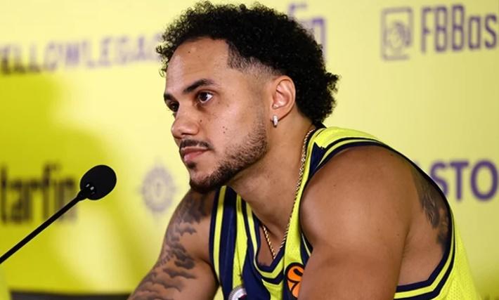 Shane Larkin Fenerbahçe'de: Yeni Bir Çağın Mimarı mı, Riskli Bir Hamle mi?