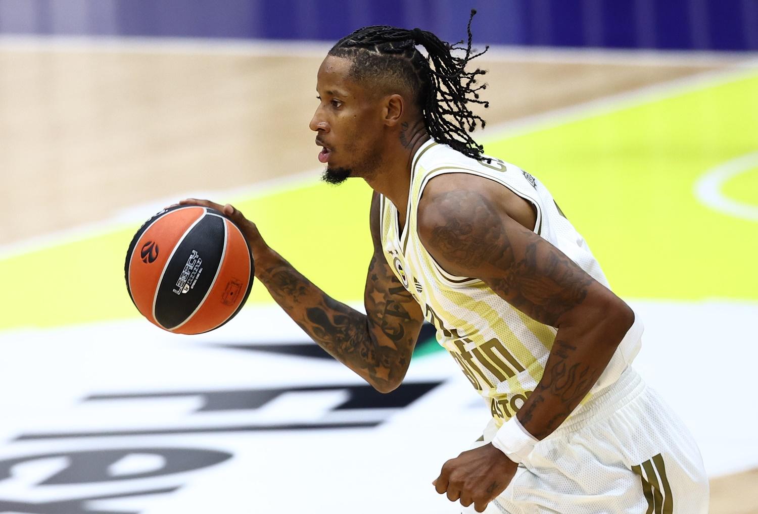 Fenerbahçe'den Ataşehir'de Tarihi Şov: Bir Devrede 62 Sayı ve %82.5 Üçlük