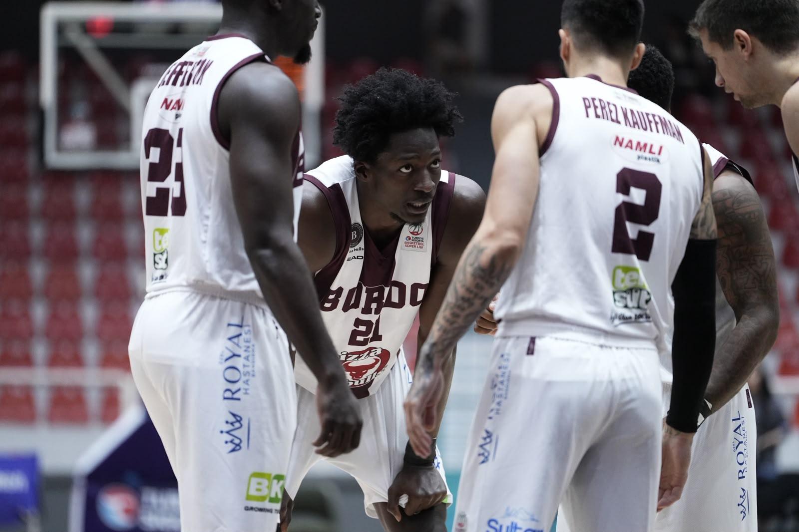 Pizza Bulls Bordo'dan Botevgrad Şov: 96-82