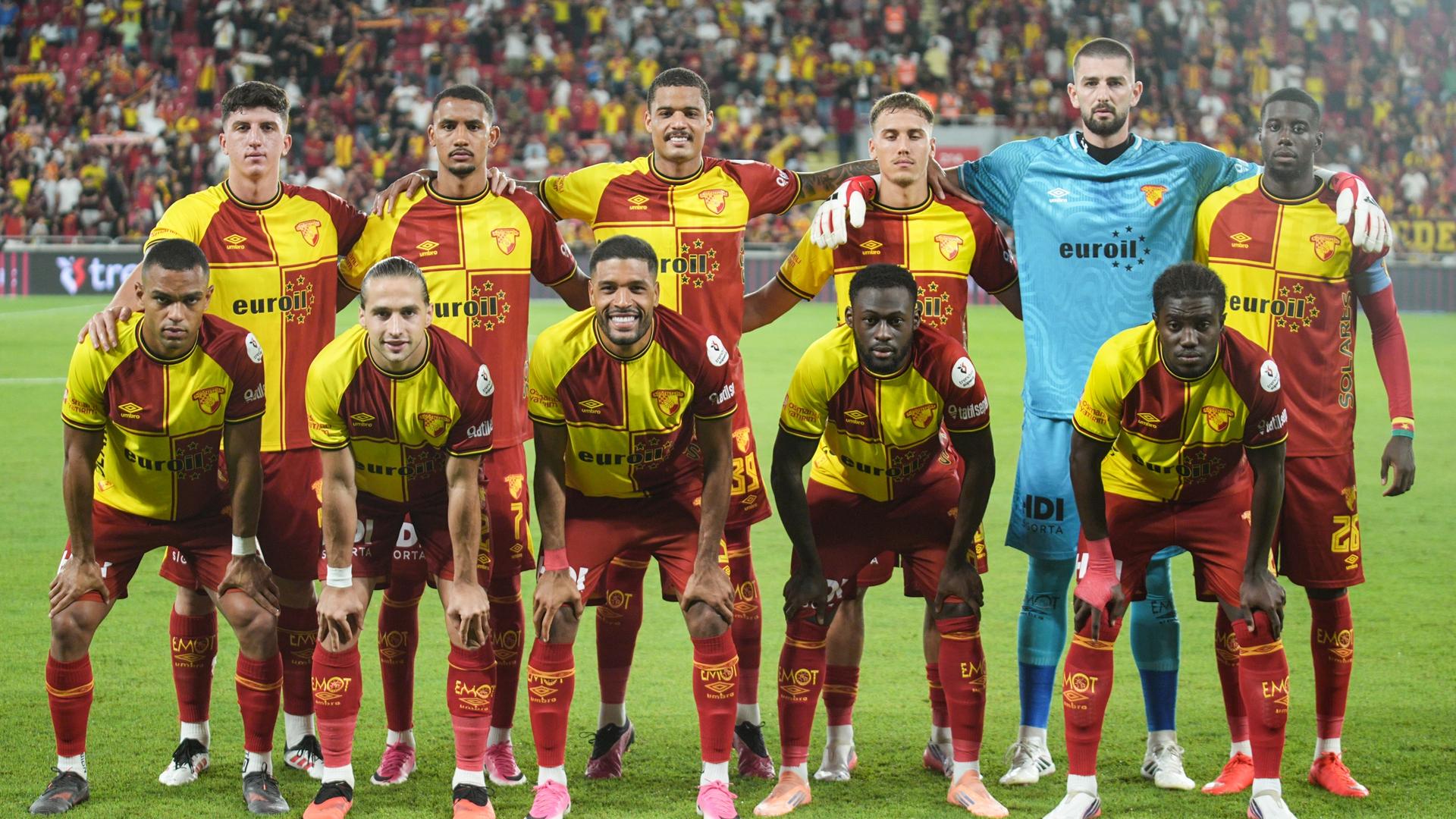 Göztepe'de Kan Kaybı Sürüyor: Süper Lig'de Çıkış Yolu Arayışı