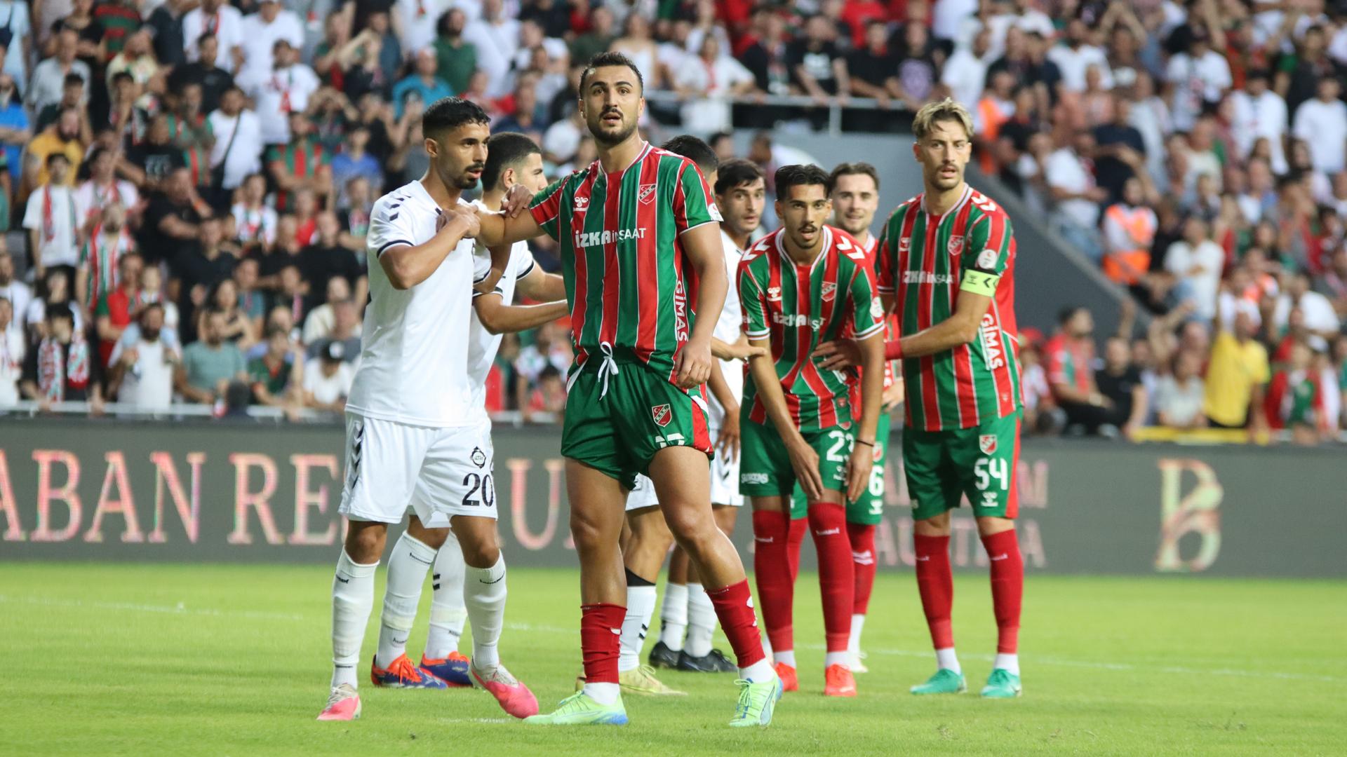 İzmir derbisinde kazanan yok: Karşıyaka-Altay 1-1