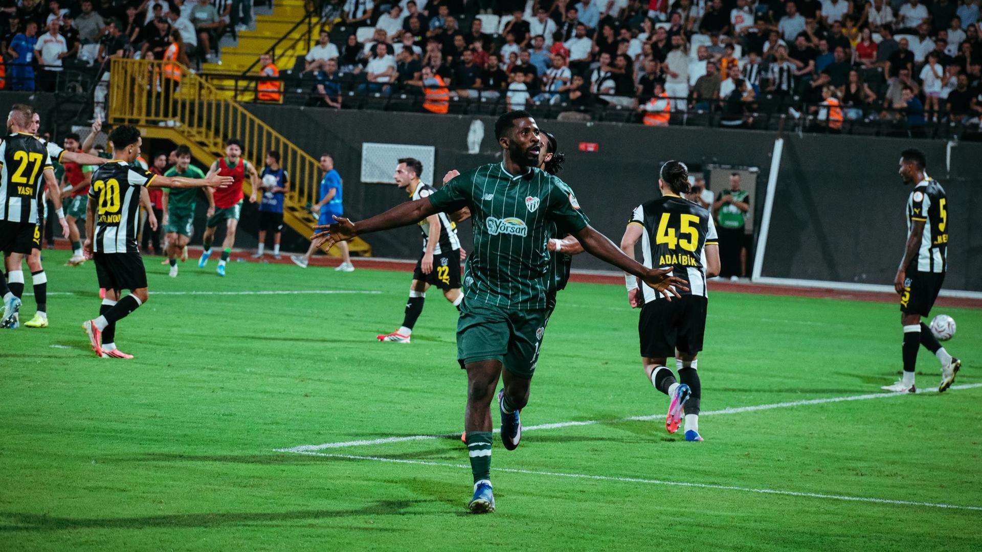 Kelechi Iheanacho: Bursaspor'un 1. Lig'deki Gol Makinesi ve Form Grafiği Analizi
