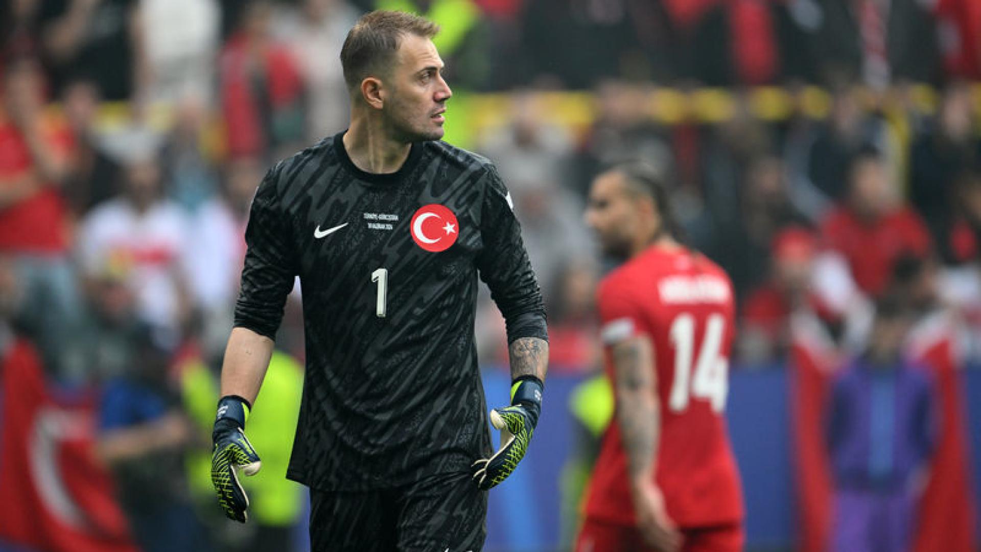 Mert Günok Milli Takımı Bıraktı: Türk Futbolunda Bir Devir Kapandı