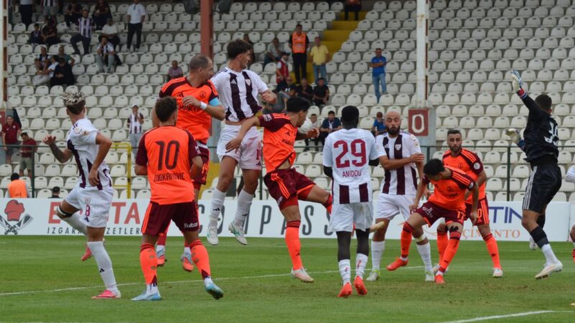 Ümraniyespor Bandırma'da Altın Değerinde 3 Puanı Kaptı