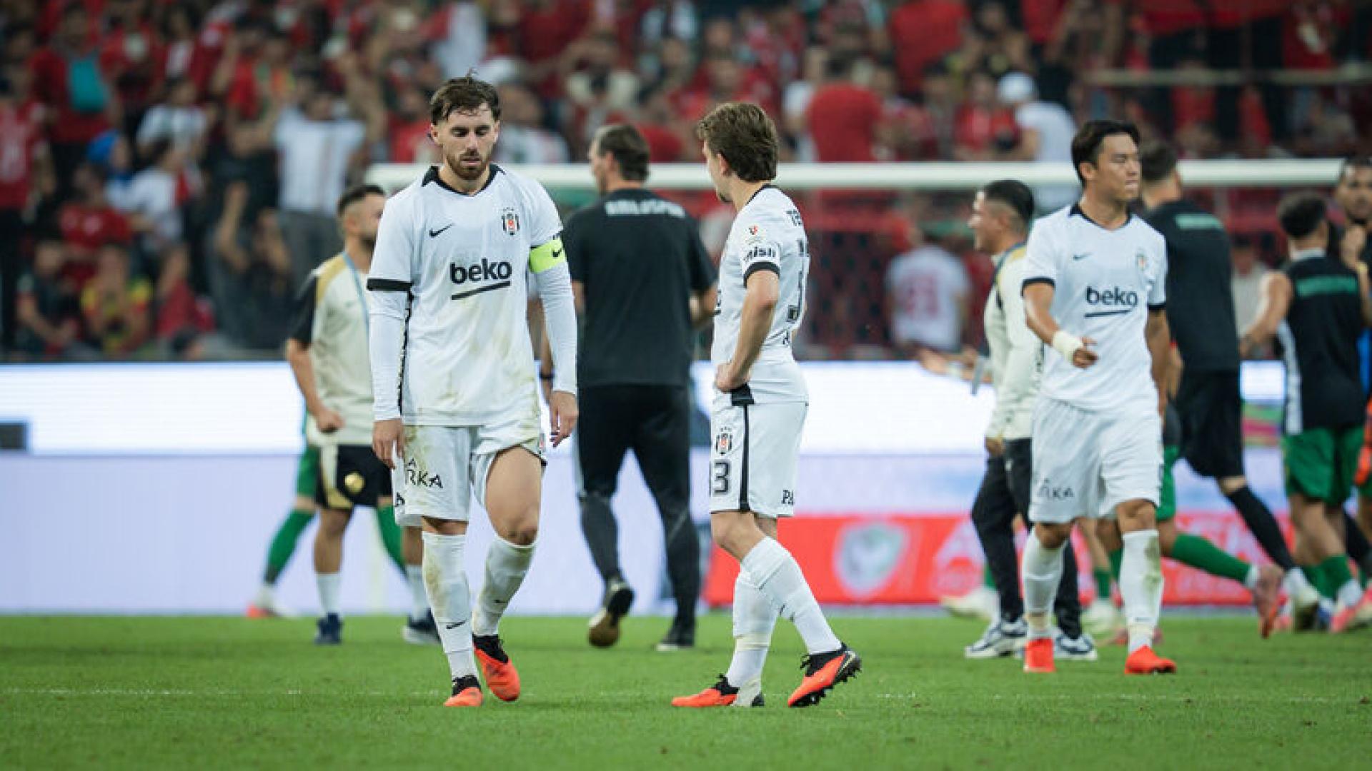 Beşiktaş'ın İki Yüzü: Tüpraş'ta Kusursuzluk, Deplasmanda Güven Krizi