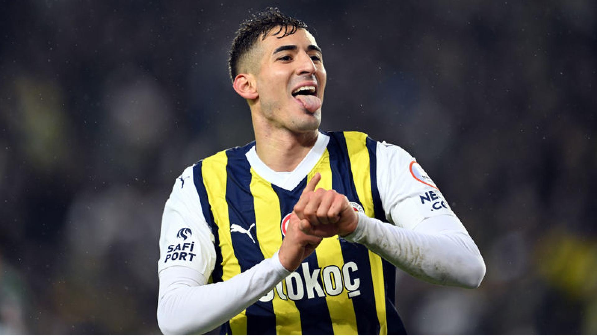 Fenerbahçe'de Savunma Krizi: Mert Müldür'ün Sakatlığı ve Taktiksel Planlama