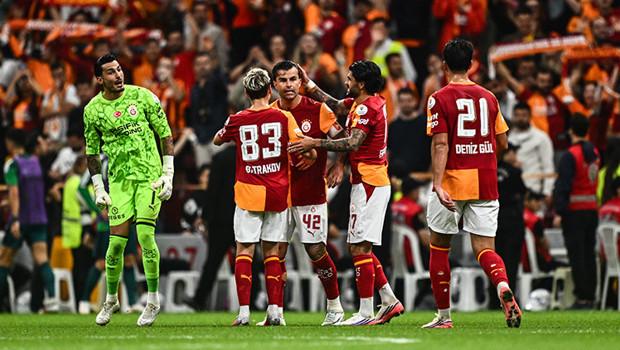 Galatasaray'ın Trabzonspor derbisi kamp kadrosu açıklandı: 4 kritik eksik