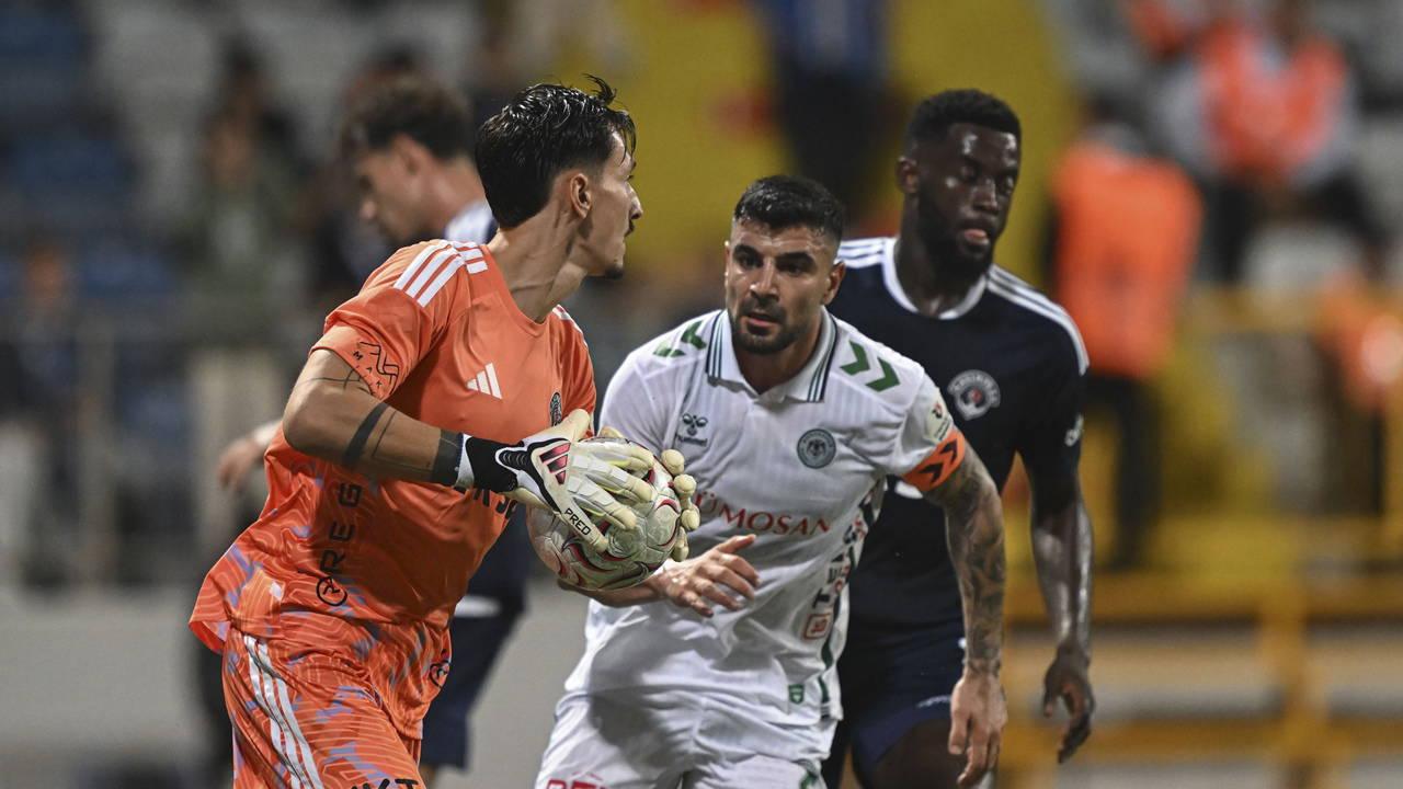 Kasımpaşa ve Konyaspor'un Kısır Mücadelesi: İstanbul'da Taktiksel Çıkmaz