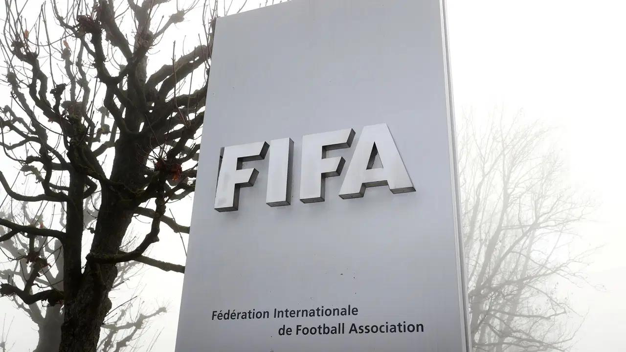 FIFA'dan Türk Futboluna Şok: 4 Kulübe Transfer Yasağı Geldi