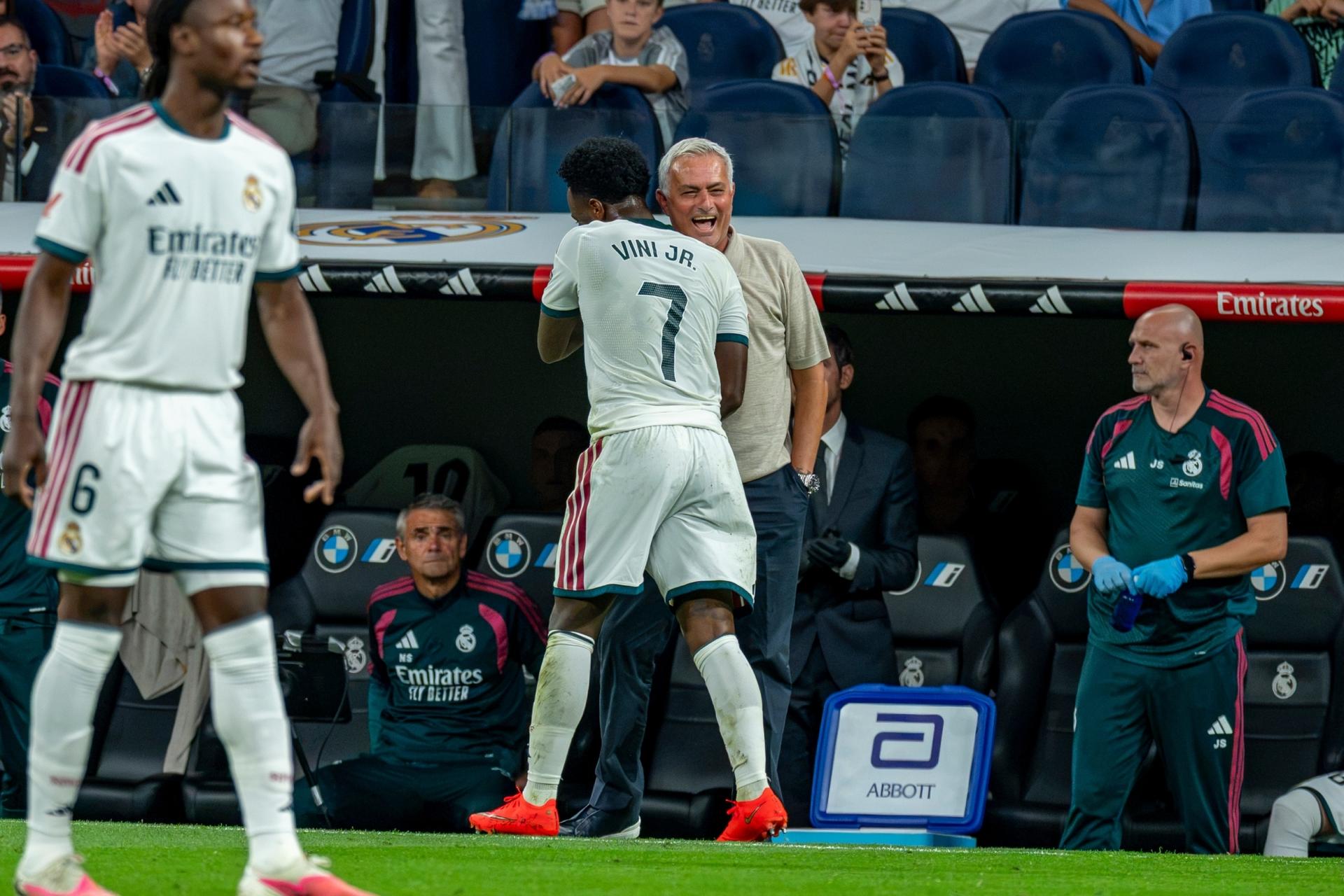 Real Madrid Rayo Vallecano Maçı: Vini Jr ve Tribünlerin Sınavı