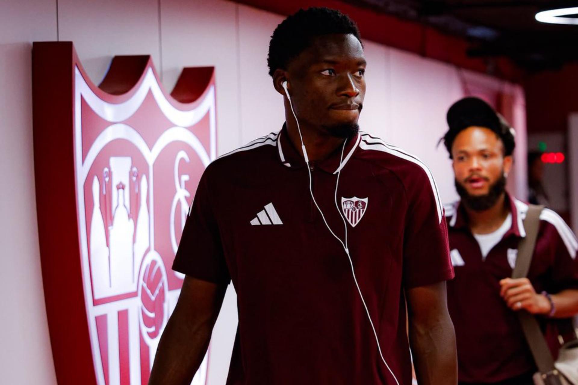 Lucien Agoumé'nin Sevilla'daki Metamorfozu: Liderlikten Saha İçi Komuta Merkezine
