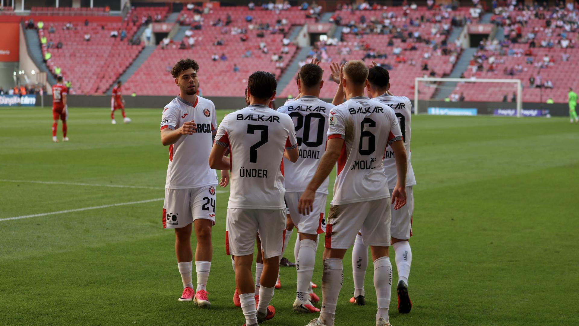 Arca Çorum FK'nın Samsun'da Tarihi Zaferi: Taktiksel Bir Başyapıt