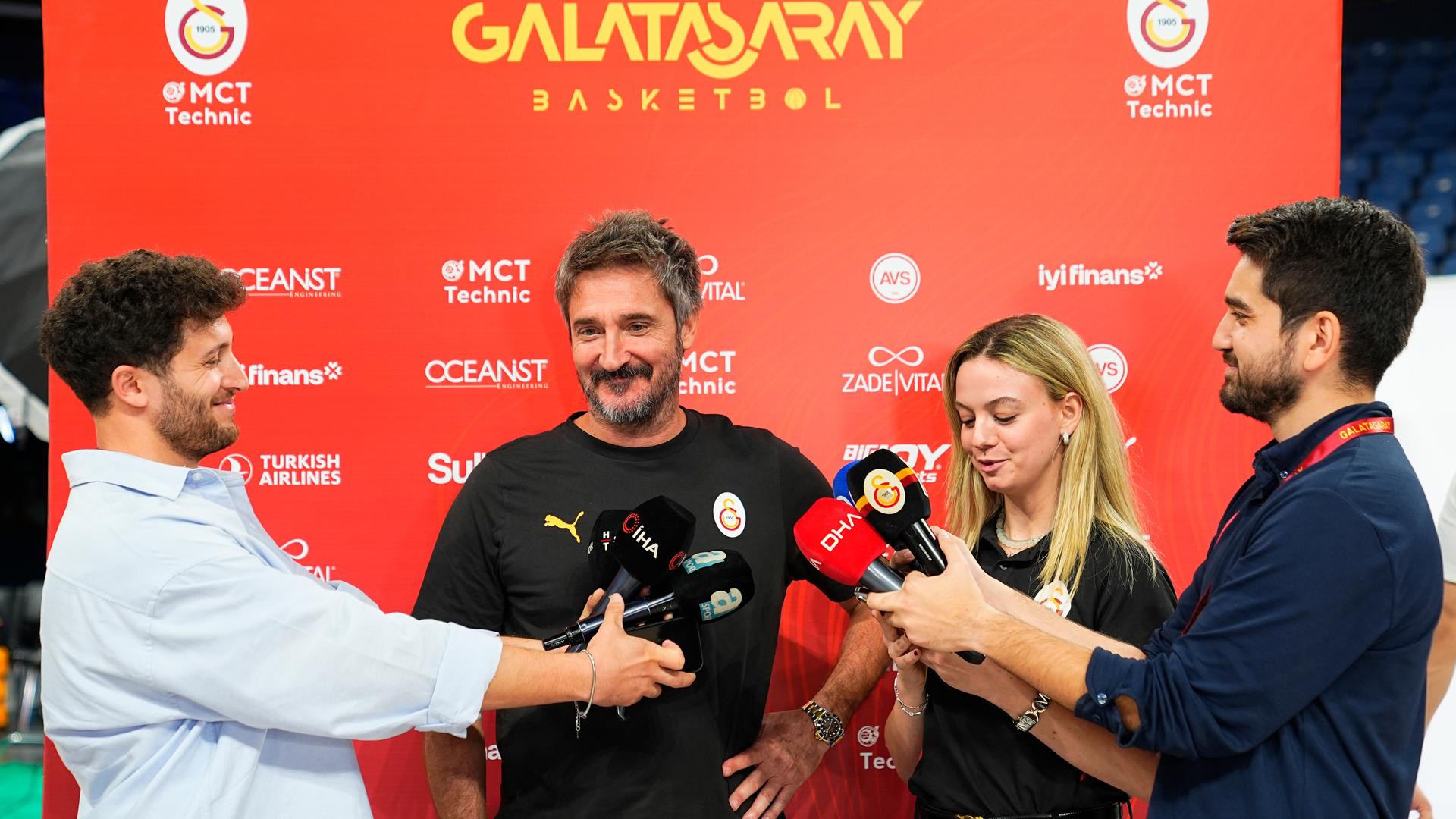 Galatasaray'ın Pozzecco Dönemi: İddialı Kadro ve Büyük Hedeflerin Anatomisi