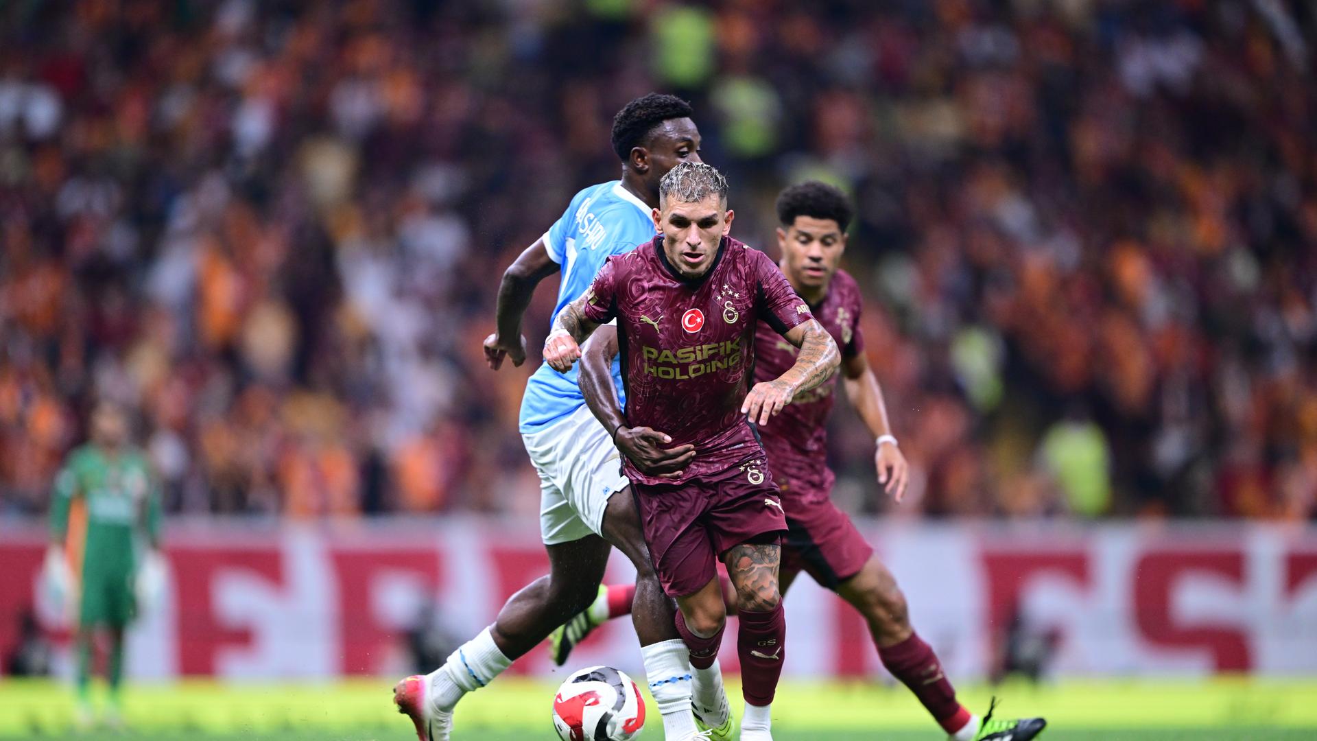 Lucas Torreira'nın Milli Takım Dönüşü: Galatasaray'da Orta Saha Dengeleri