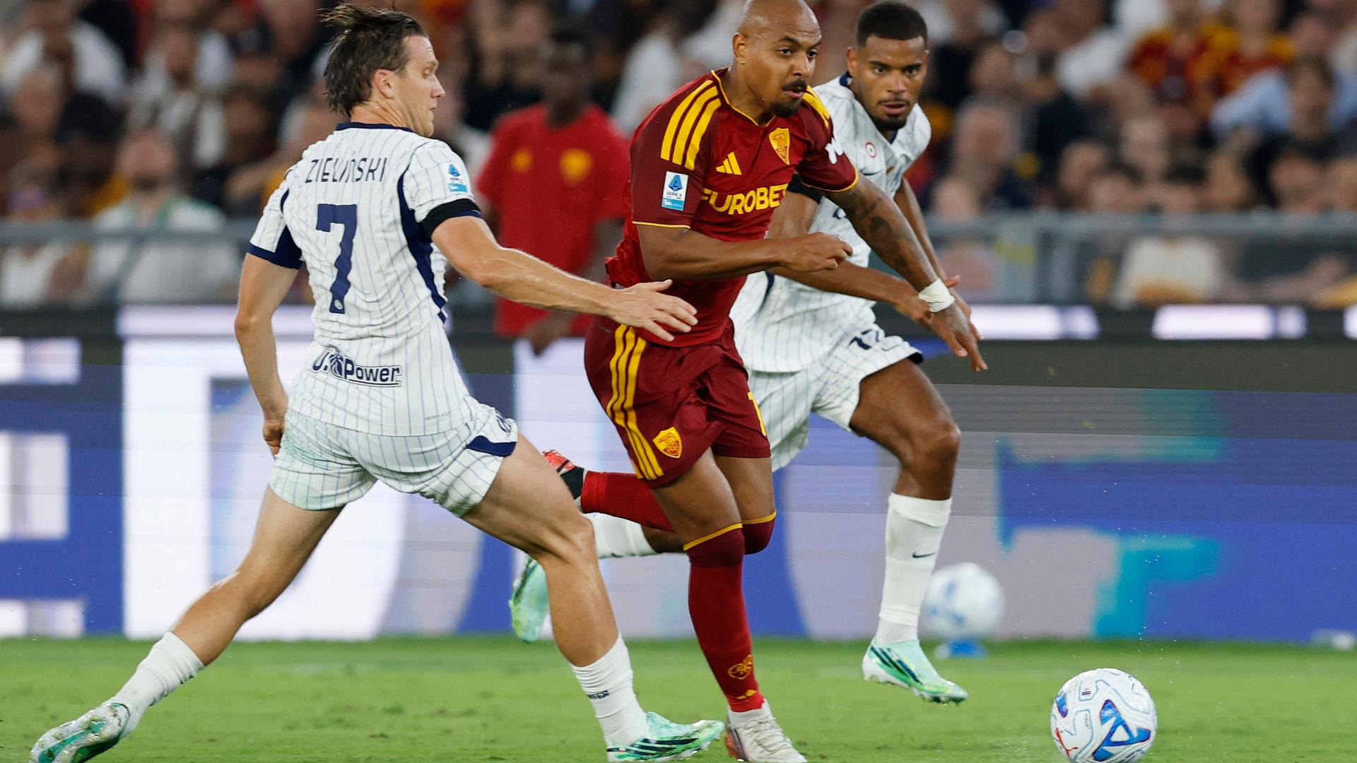 Roma ve Inter Düellosu: Olimpico'da Stratejik Çöküş ve Kaçan Fırsatlar