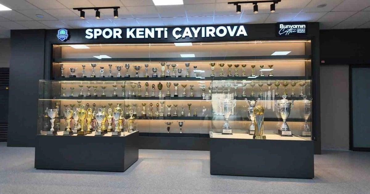Çayırova'nın 3.500 Kişilik Dev Basketbol Tesisi Galatasaray Maçıyla Açılıyor