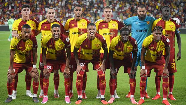 Göztepe'nin Galibiyet Hasreti: Süper Lig'de Sancılı Süreç ve Taktiksel Çıkmaz