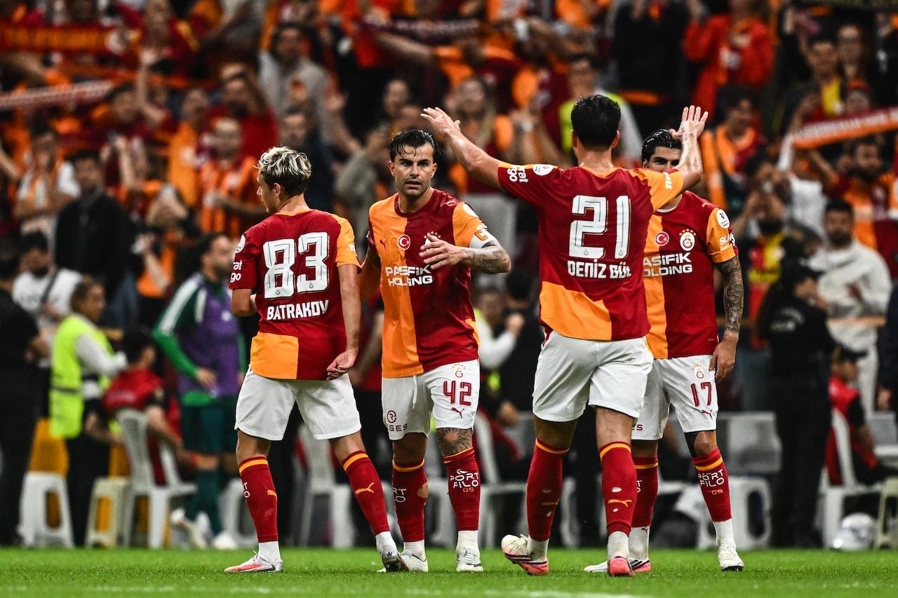 Galatasaray’ın Milli Gururu: 16 Futbolcuyla Avrupa ve Dünya Arenasında Hakimiyet