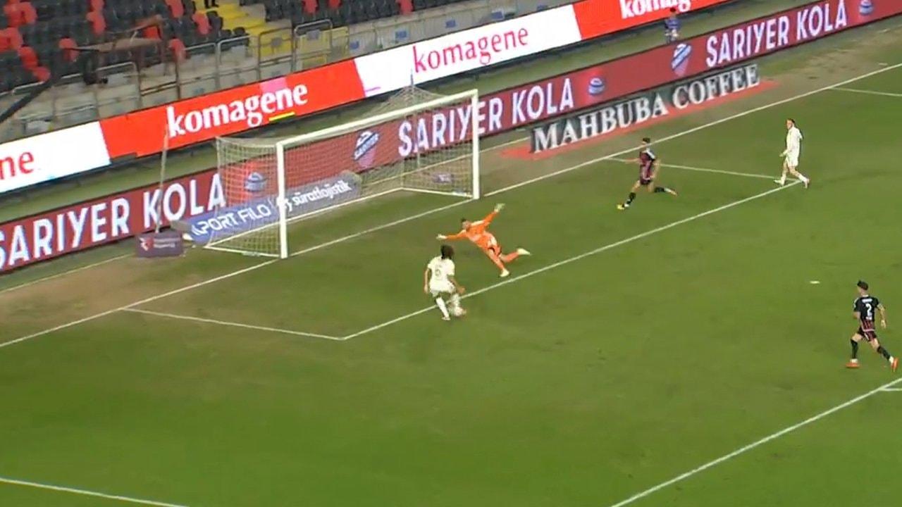 Guendouzi'nin Kaçırdığı Tarihi Gol: Futbolun Fizik Kurallarına Meydan Okuma