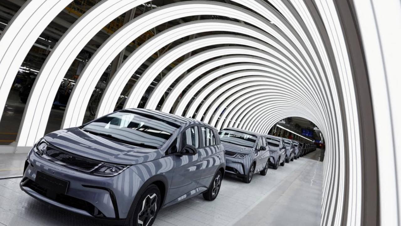 Otomotiv Devinden Türkiye Kararı: Stratejik Ayrılık ve Yeni Rota Arayışları